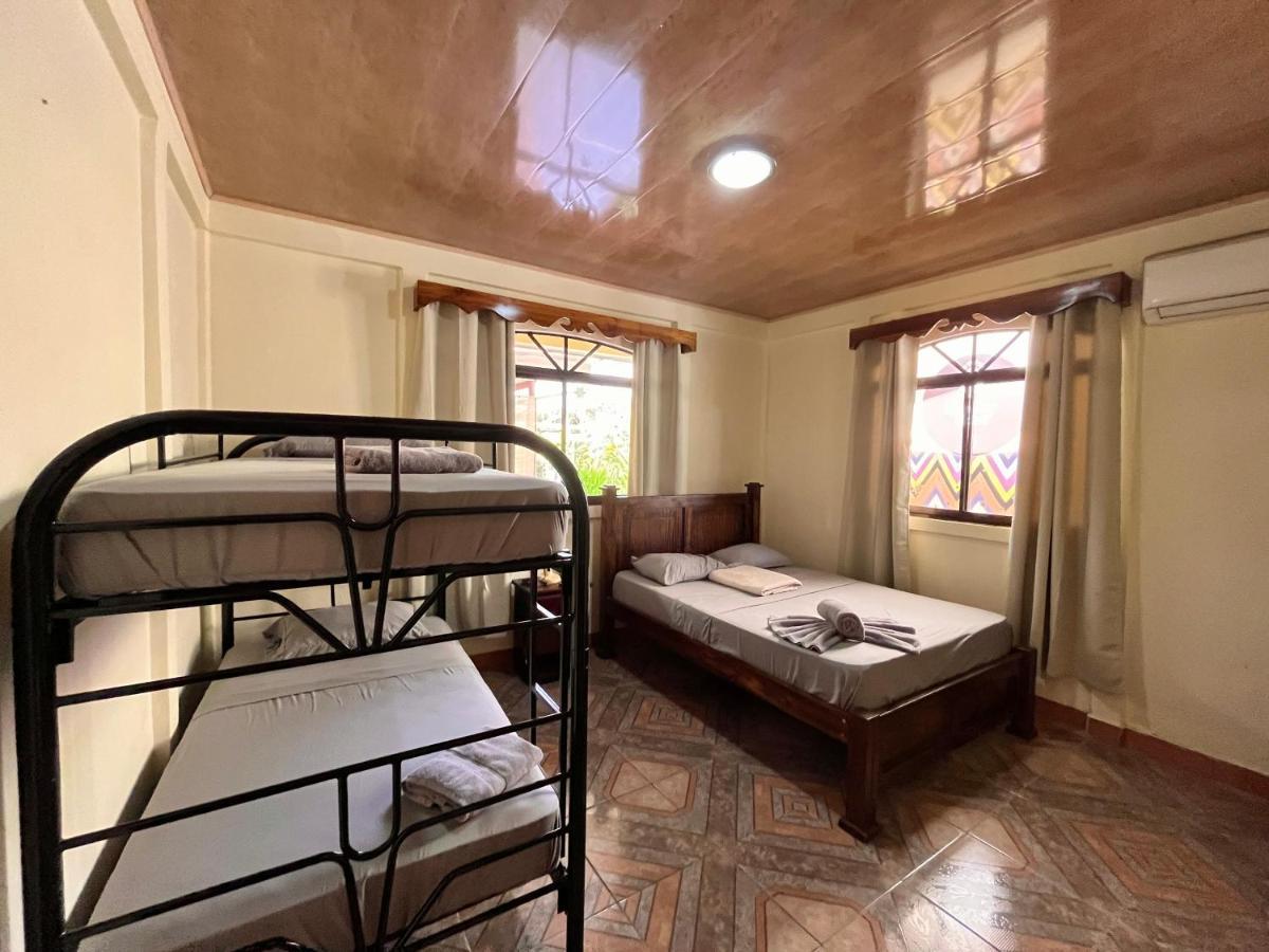 Family Hotel Puerto Viejo de Talamanca 외부 사진
