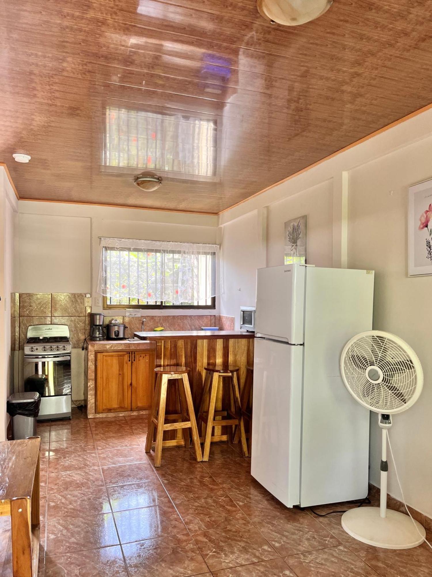 Family Hotel Puerto Viejo de Talamanca 외부 사진