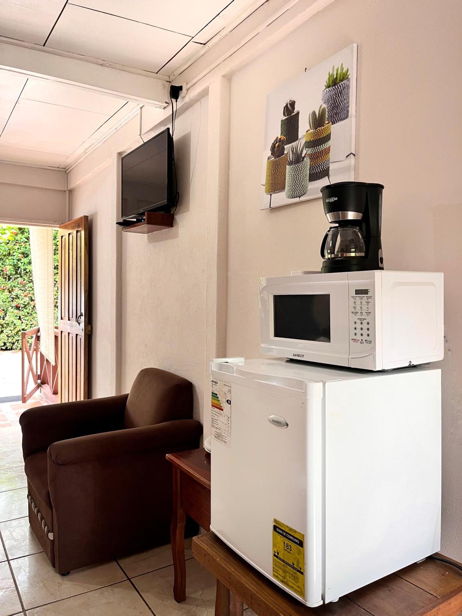 Family Hotel Puerto Viejo de Talamanca 외부 사진