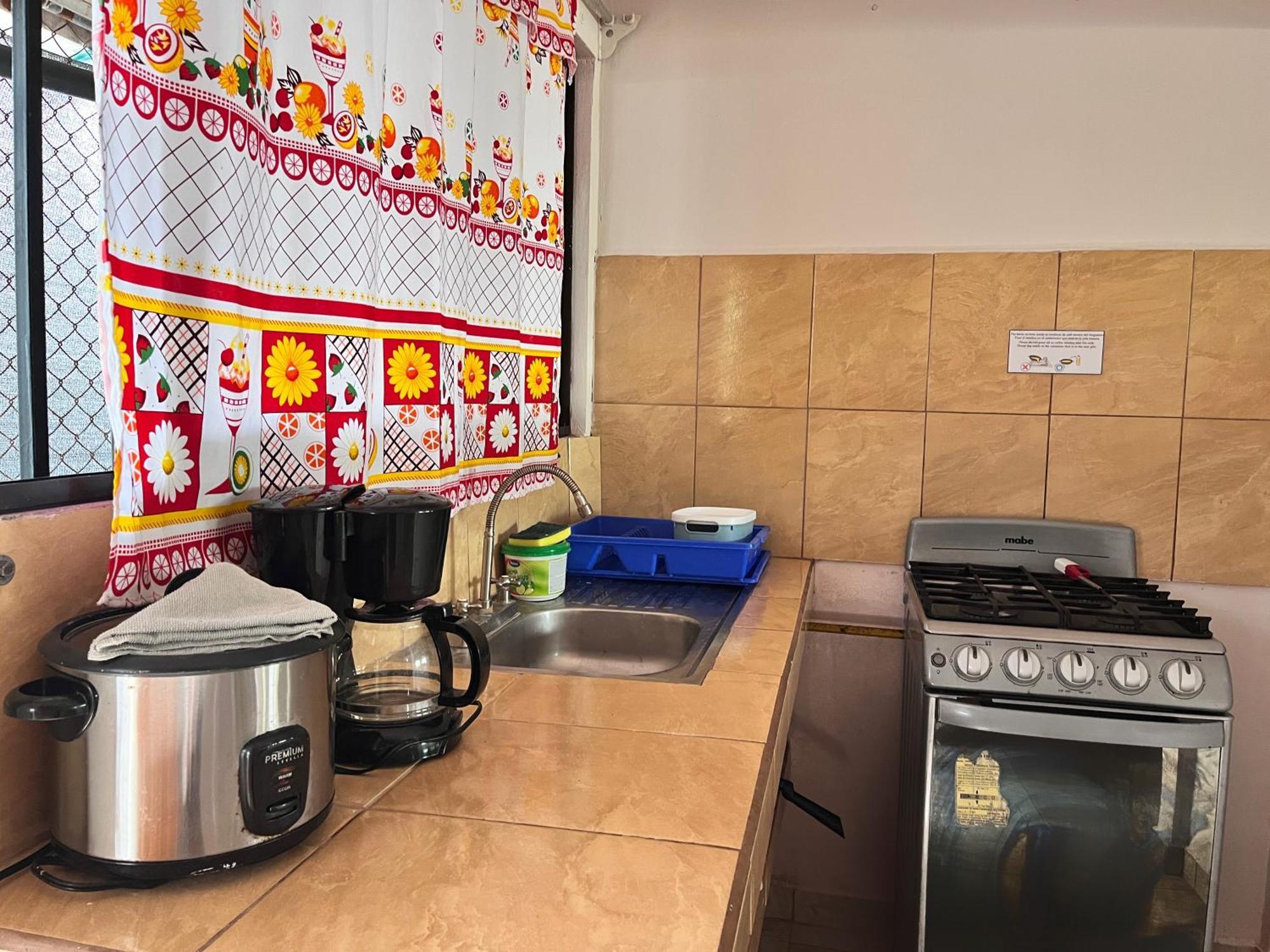 Family Hotel Puerto Viejo de Talamanca 외부 사진