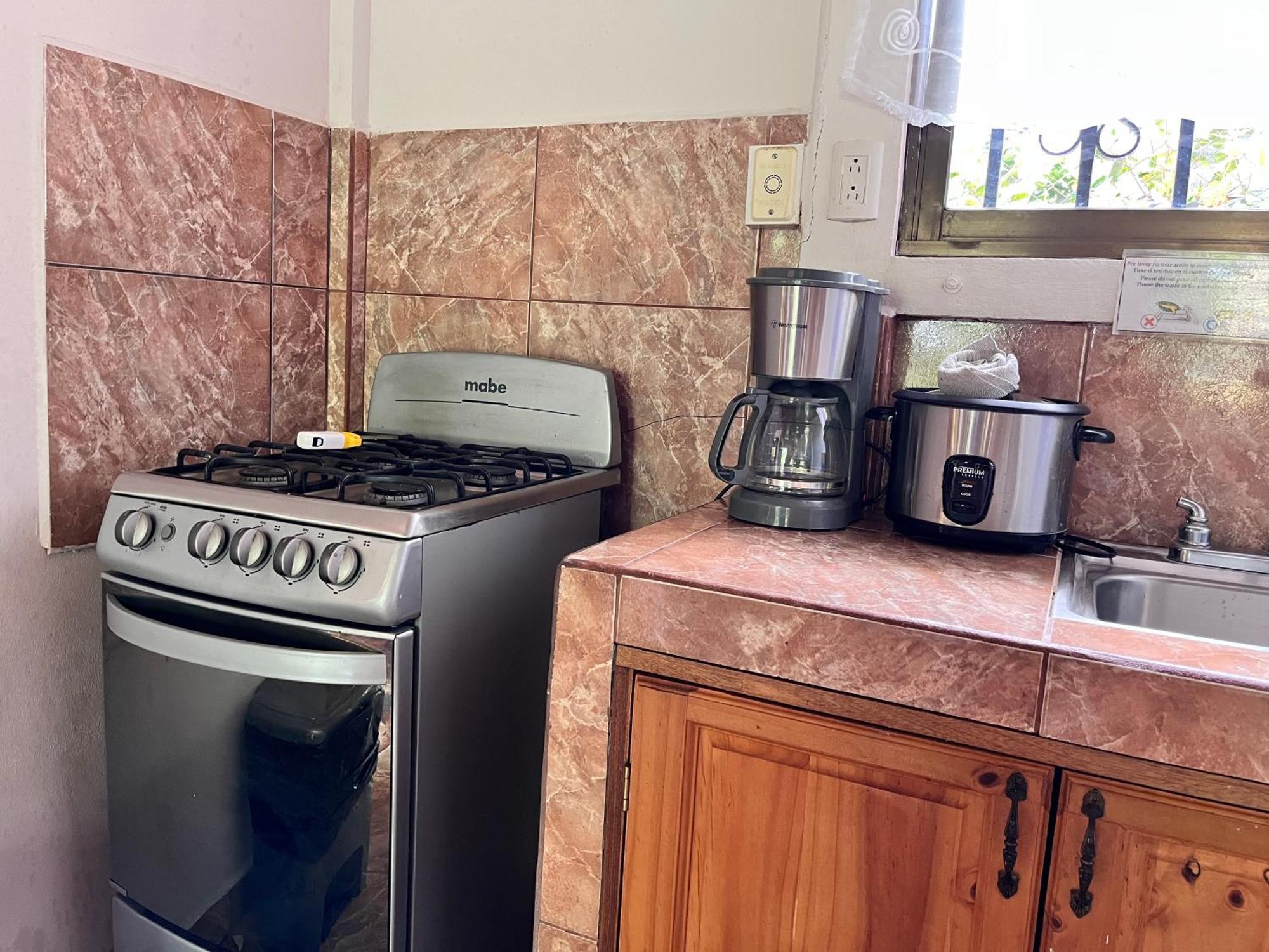 Family Hotel Puerto Viejo de Talamanca 외부 사진